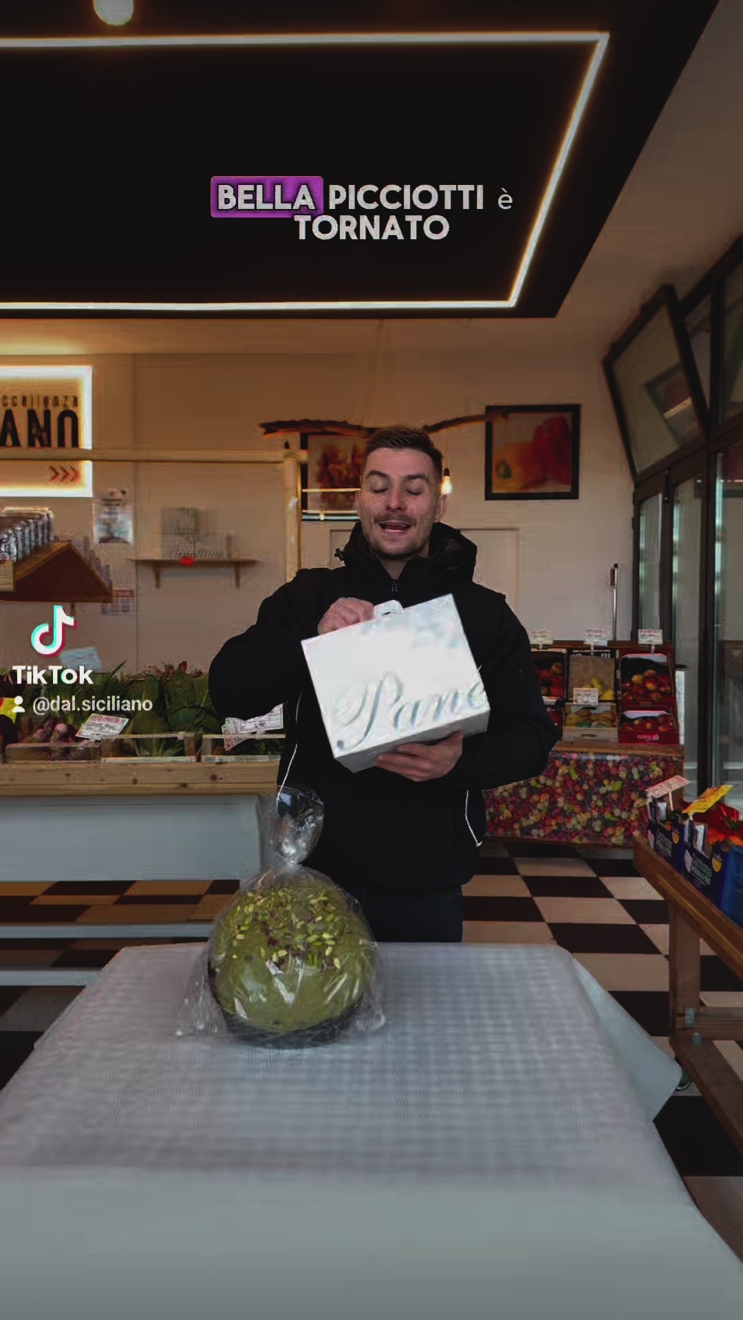 Carica video: Panettone artigianale al pistacchio 1kg